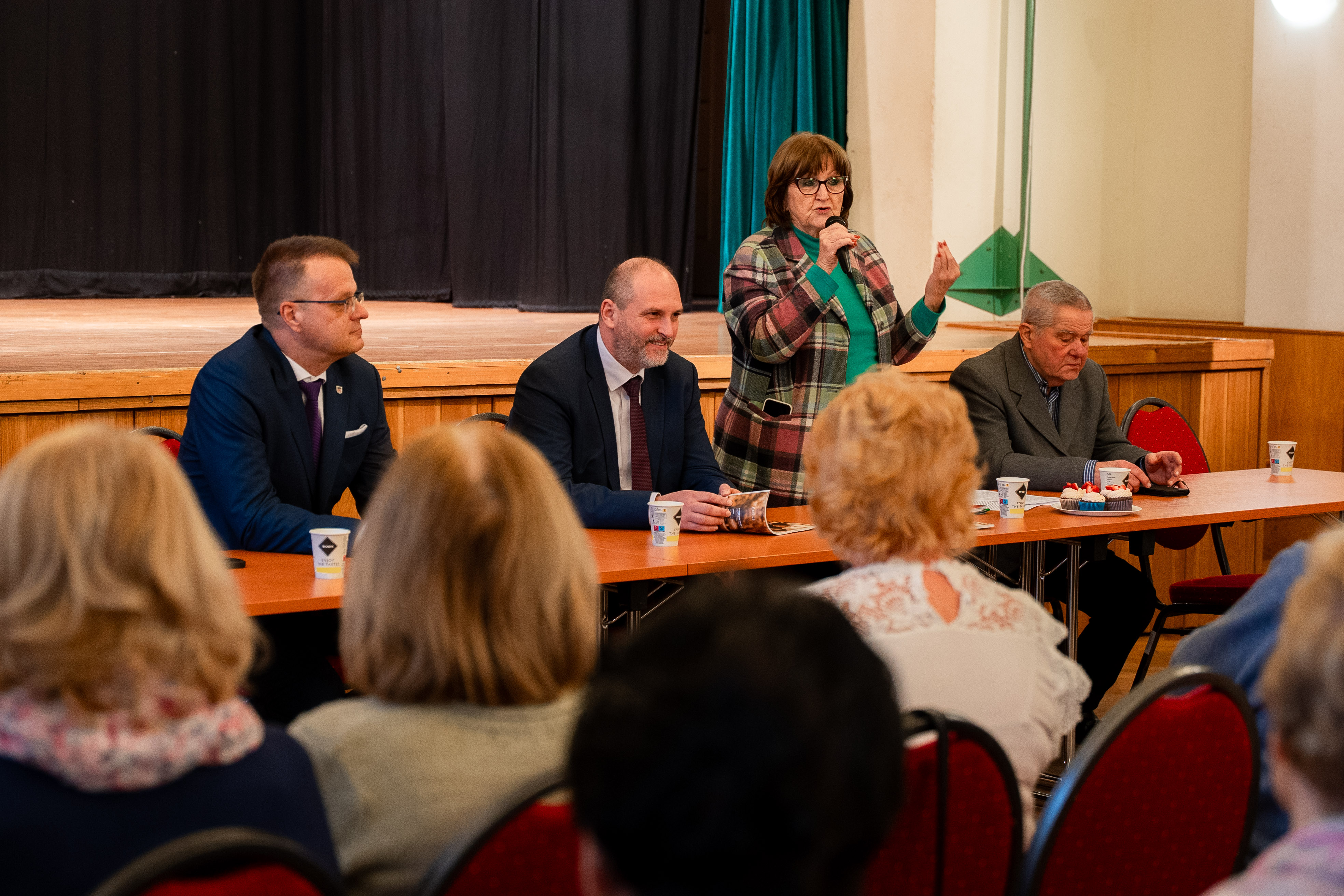 Navsteva seniorskeho klubu DC Stare mesto-12